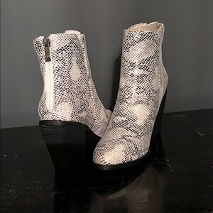 #B26. Vintage Havana Snakeskin Ankle Booties